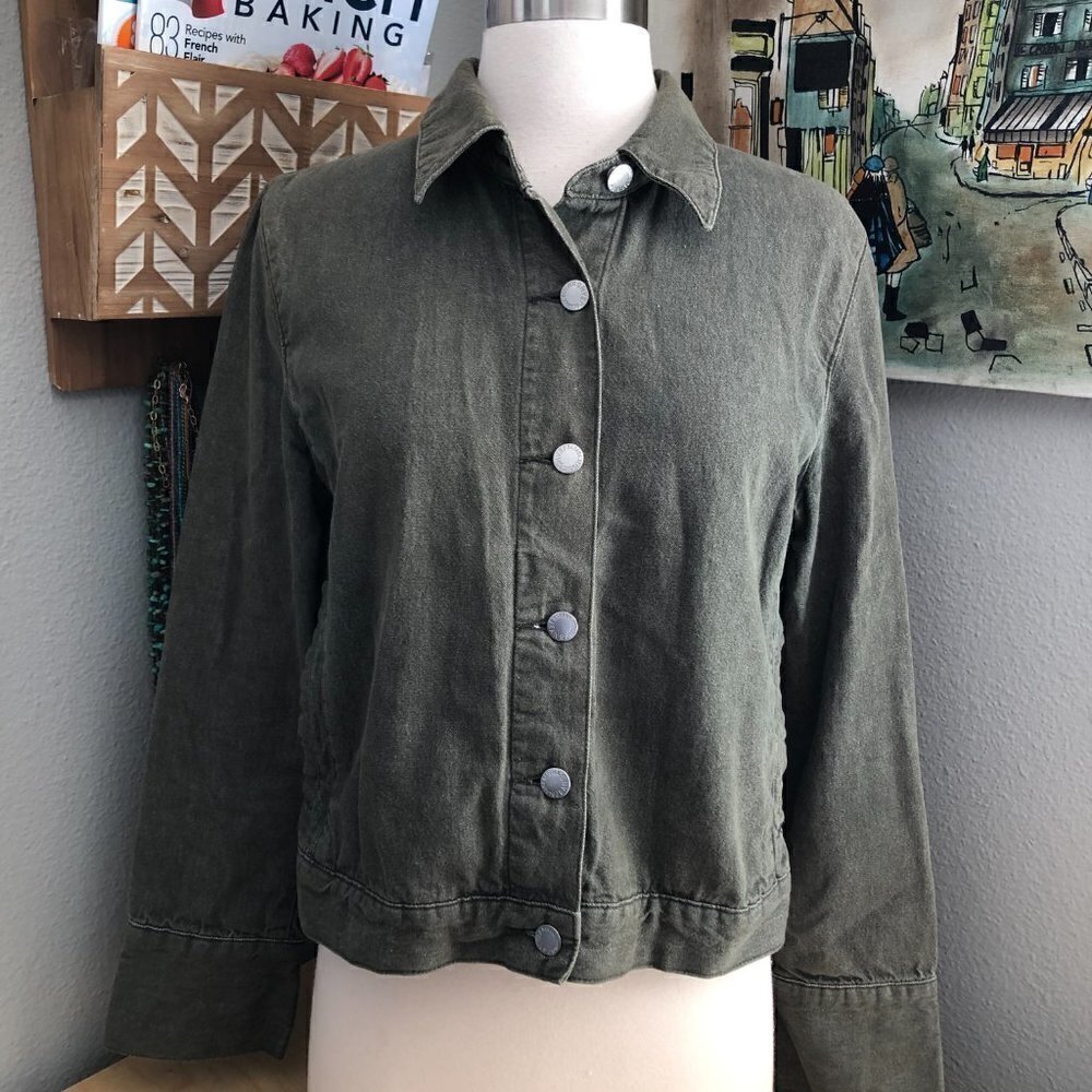Banana Republic Cropped Denim Jacket Women's size M Olive Green Pockets